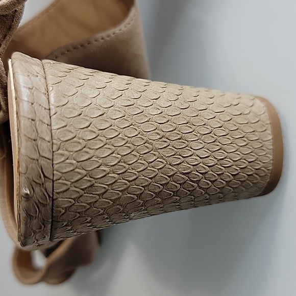 Women's - Picture 3 of 3